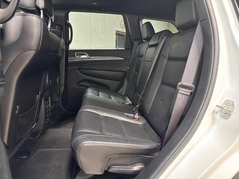 Used 2020 Jeep Grand Cherokee Limited AWD/4WD image 30