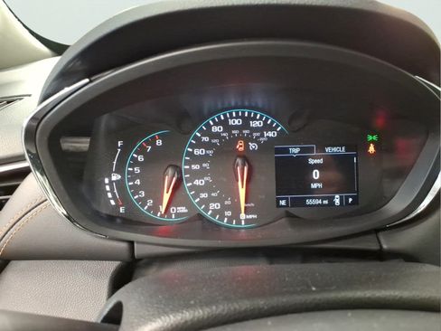 Certified 2018 Chevrolet Trax LT w/ LT Convenience Package FWD image 12