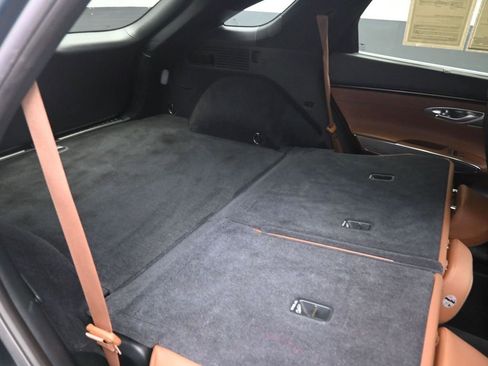 Used 2022 Genesis GV70 2.5T w/ Advanced Package image 27