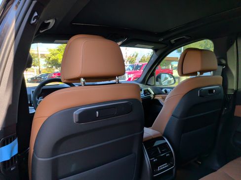 Used 2026 BMW X5 xDrive50e w/ M Sport Package AWD/4WD image 34