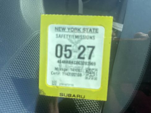 Used 2012 Subaru Outback 2.5i Limited AWD/4WD image 4