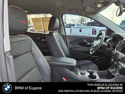 Used 2023 GMC Terrain AT4 AWD/4WD image 11