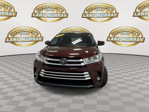 Used 2019 Toyota Highlander XLE image 6