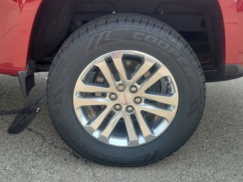 Used 2018 GMC Canyon SLT w/ Driver Alert Package AWD/4WD image 5