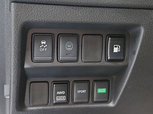 Certified 2019 Nissan Rogue S image 24