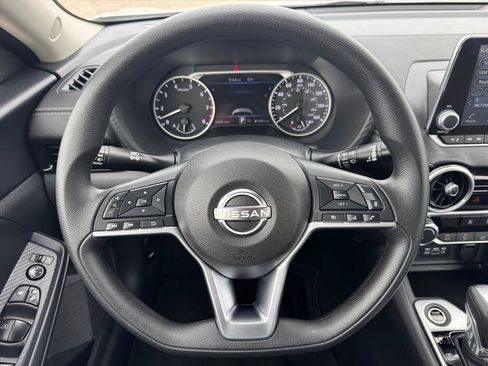 Used 2025 Nissan Sentra SV FWD image 12