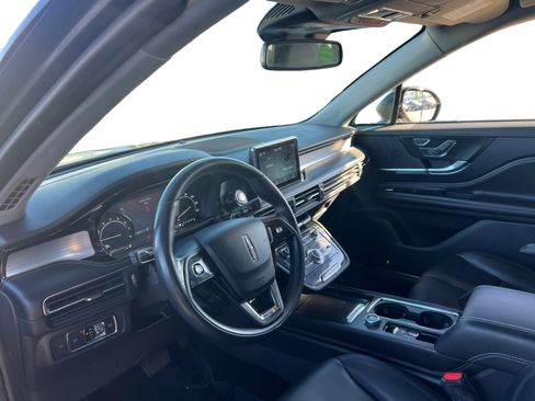 Used 2021 Lincoln Corsair FWD image 9