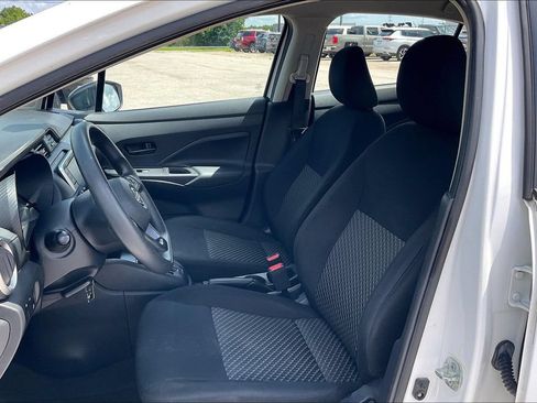 Used 2023 Nissan Versa S FWD image 18