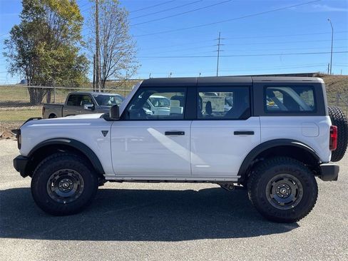 New 2025 Ford Bronco 4-Door w/ Sasquatch Package image 6