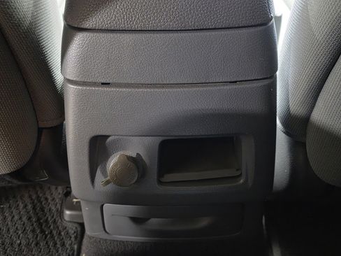 Used 2011 Hyundai Santa Fe GLS image 12