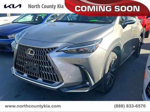 Used 2024 Lexus NX 250 FWD w/ Premium Package image 3