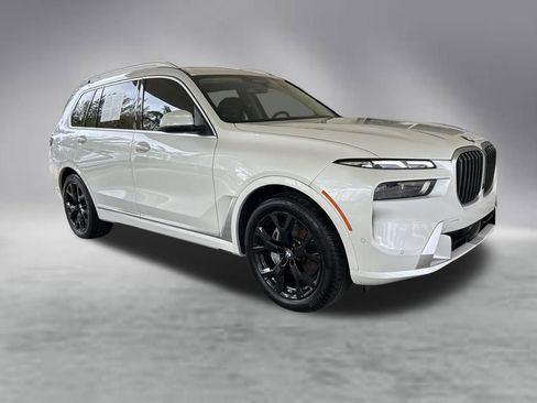 Used 2023 BMW X7 xDrive40i w/ Premium Package AWD/4WD image 2