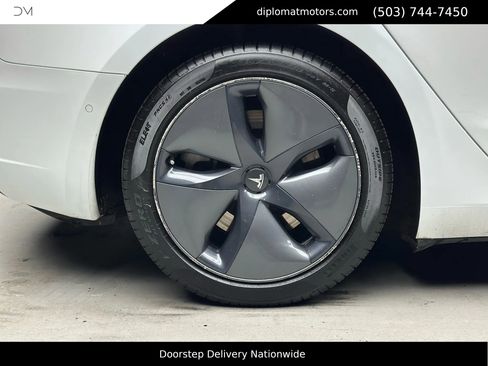 Used 2019 Tesla Model 3 Long Range image 36
