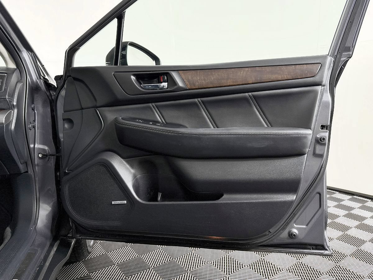 Used 2019 Subaru Outback 3.6R Limited AWD/4WD image 47