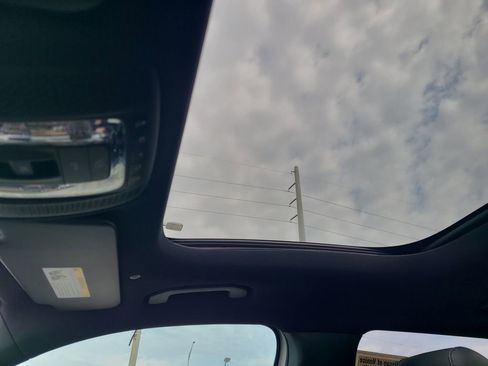 Used 2020 Mercedes-Benz GLB 250 image 34