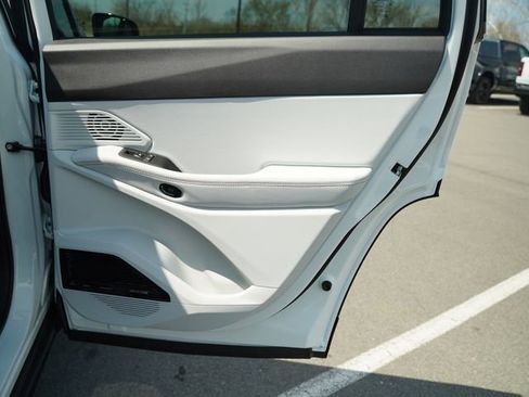 New 2026 Jeep Cherokee Limited AWD/4WD image 21