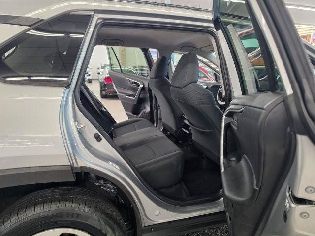 Used 2019 Toyota RAV4 LE w/ Carpet Mat Package FWD image 34