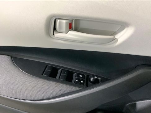 Used 2026 Toyota Corolla LE FWD image 34