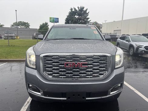 Used 2020 GMC Yukon Denali w/ Denali Premium Package AWD/4WD image 2