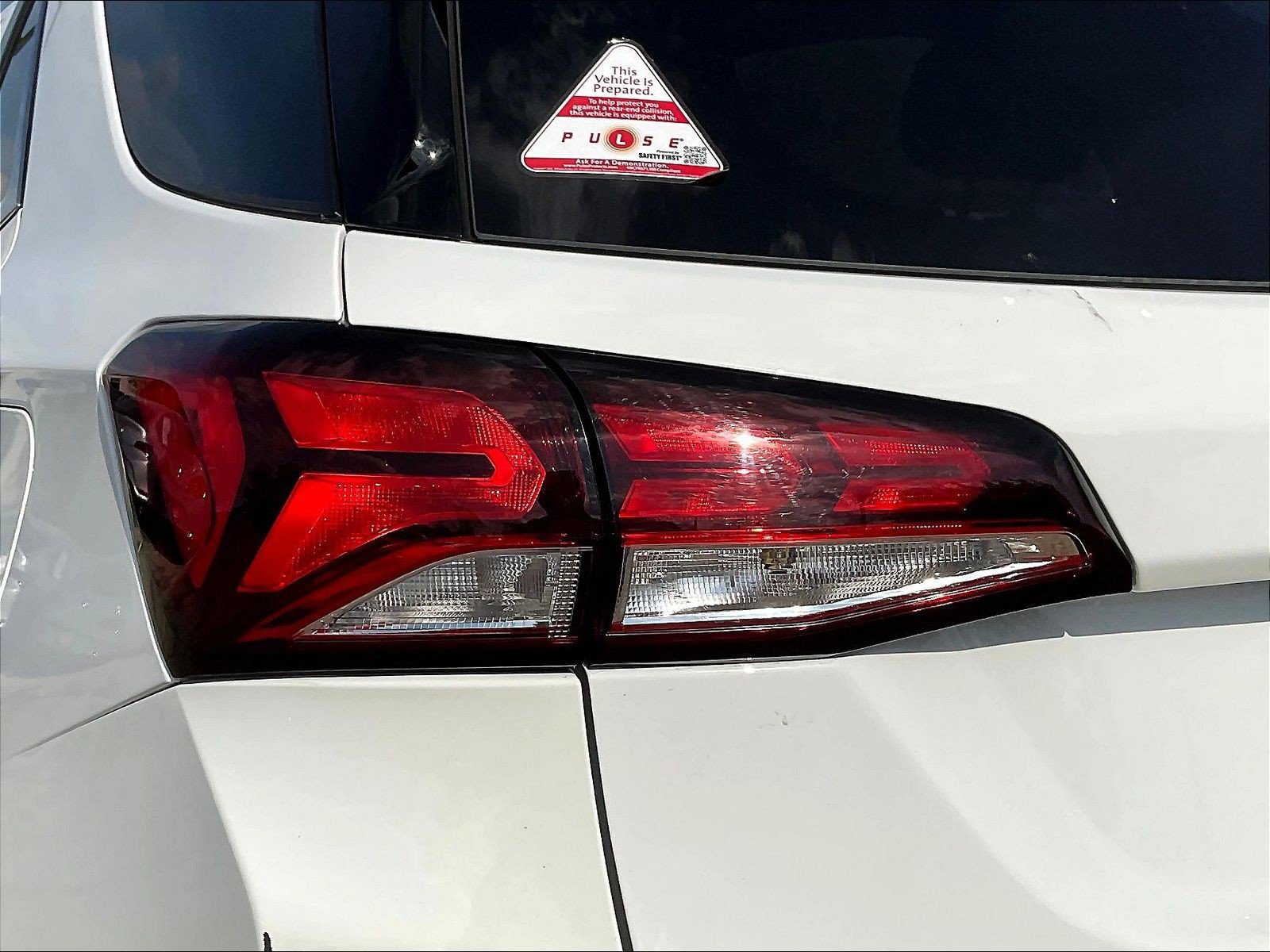 Used 2024 Chevrolet Equinox LT AWD/4WD image 17