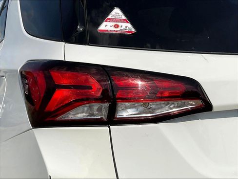 Used 2024 Chevrolet Equinox LT AWD/4WD image 17