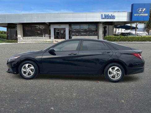 Used 2021 Hyundai Elantra SE image 5
