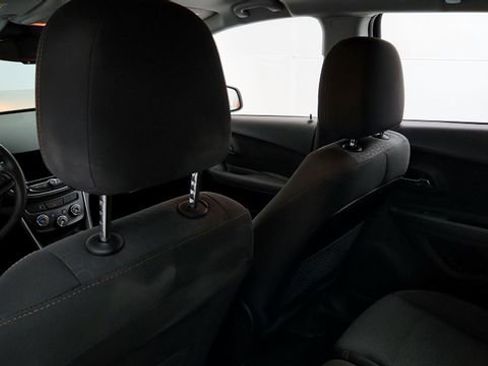 Certified 2019 Chevrolet Trax LS image 19