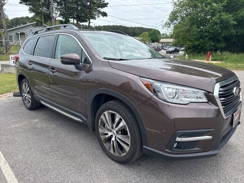 Used 2020 Subaru Ascent Limited w/ Technology Package AWD/4WD image 3