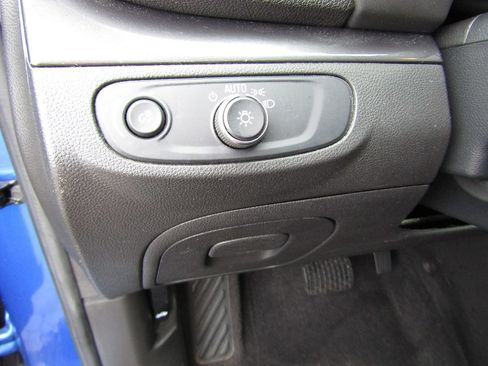 Used 2018 Buick Encore Preferred FWD image 12