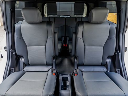 Used 2026 Lexus GX 550 w/ Accessory Package (2T) image 35