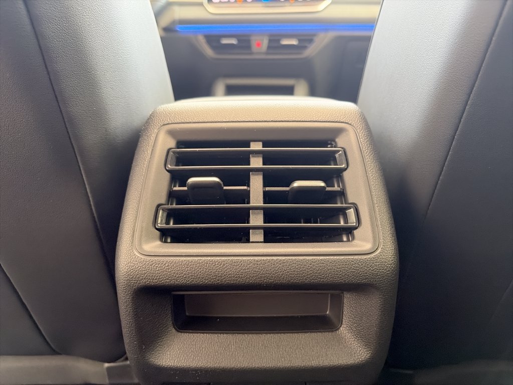 Certified 2026 Volkswagen Tiguan SE R-Line FWD image 35