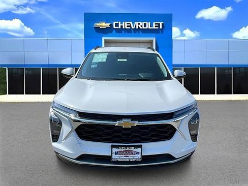 New 2026 Chevrolet Trax LT FWD image 8