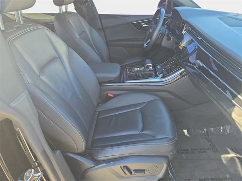 Used 2019 Audi Q8 Premium w/ Convenience Package image 12