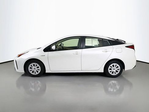 Used 2020 Toyota Prius LE FWD image 4