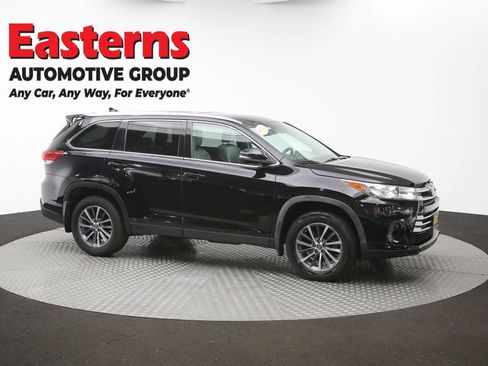 Used 2019 Toyota Highlander XLE AWD/4WD image 51