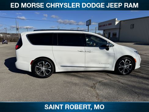 New 2026 Chrysler Pacifica Pinnacle FWD image 7