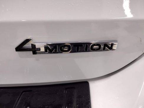 New 2025 Volkswagen Taos SE image 13