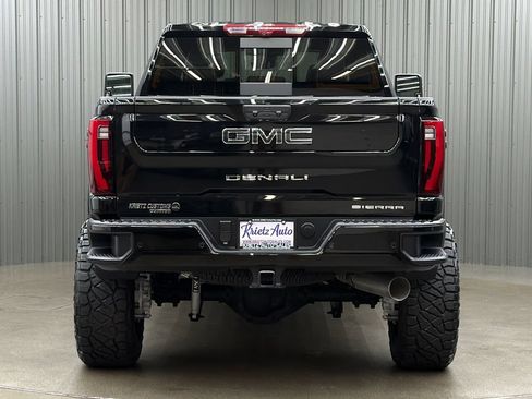 Used 2026 GMC Sierra 3500 Denali Ultimate AWD/4WD image 4