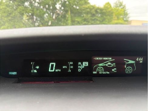 Used 2011 Toyota Prius Four w/ Solar Roof Pkg FWD image 15