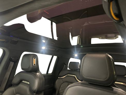 Used 2023 Rivian R1S Launch Edition image 5