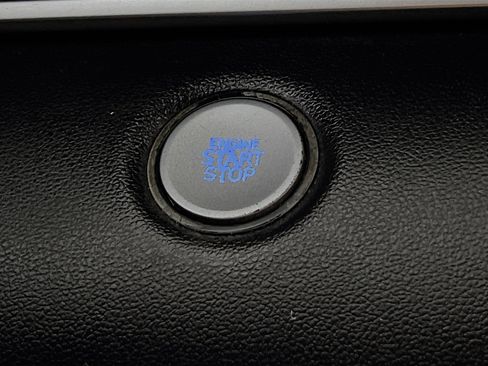 Used 2021 Hyundai Elantra SEL FWD image 22