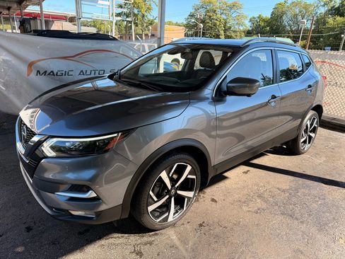 Used 2022 Nissan Rogue Sport SL w/ Premium Package image 8