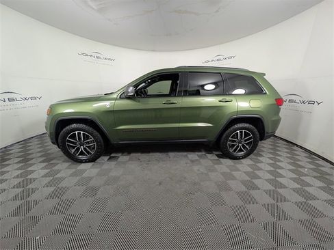 Used 2019 Jeep Grand Cherokee Trailhawk w/ Trailhawk Luxury Group image 2