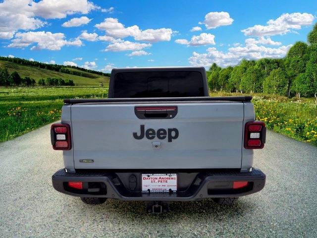 Certified 2021 Jeep Gladiator Sport AWD/4WD image 5