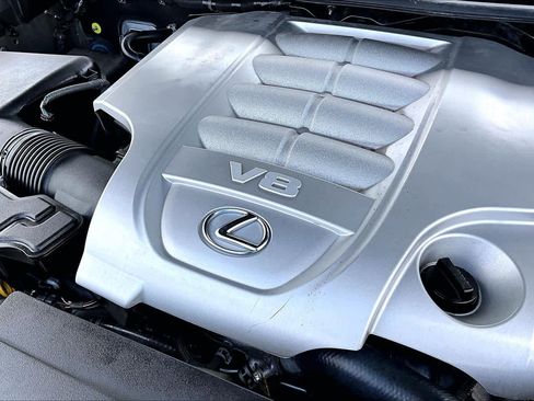 Used 2019 Lexus LX 570 4WD w/ Luxury Package image 33