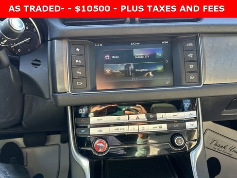 Used 2016 Jaguar XF S image 24