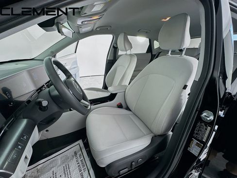 Certified 2025 Hyundai Kona SEL AWD/4WD image 28