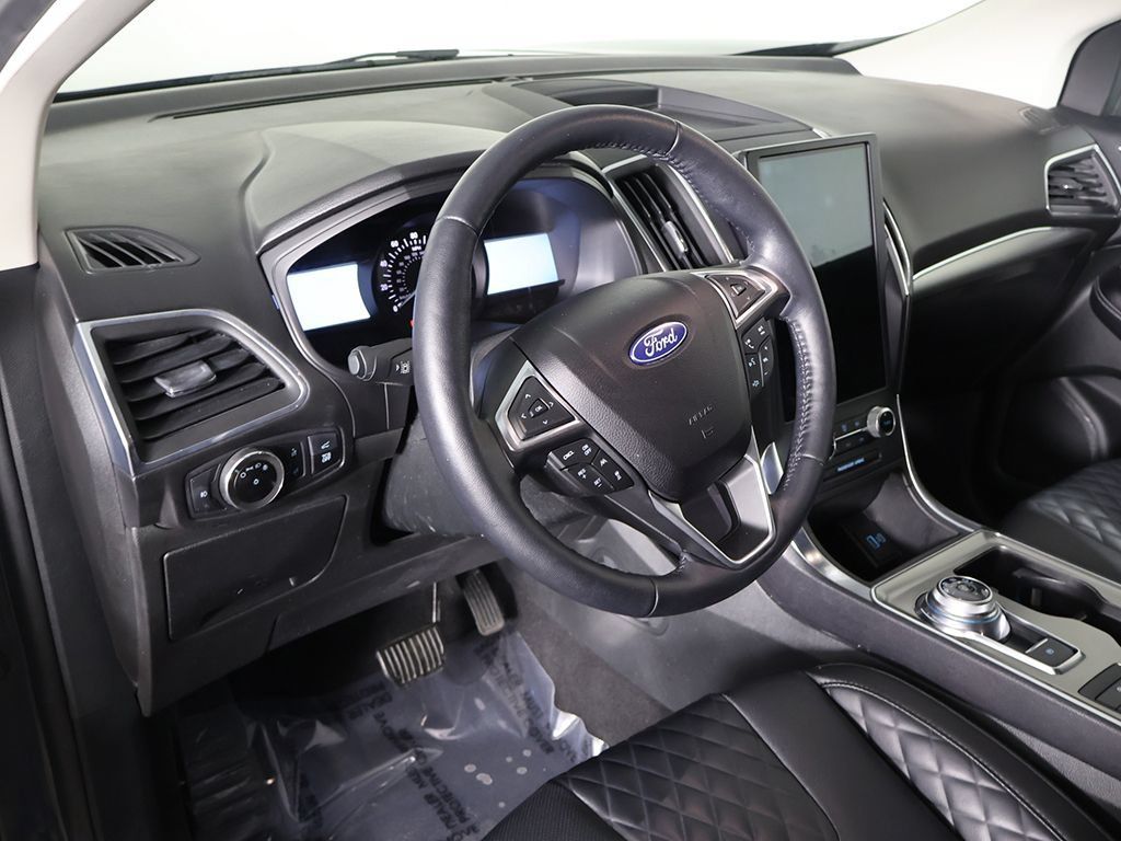 Used 2023 Ford Edge Titanium w/ Equipment Group 301A AWD/4WD image 28