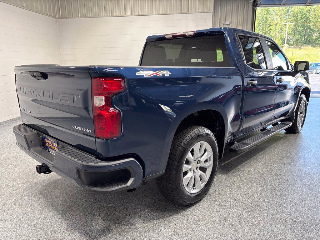 Used 2022 Chevrolet Silverado 1500 Custom AWD/4WD image 7