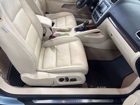 Used 2012 Volkswagen Eos Executive image 45